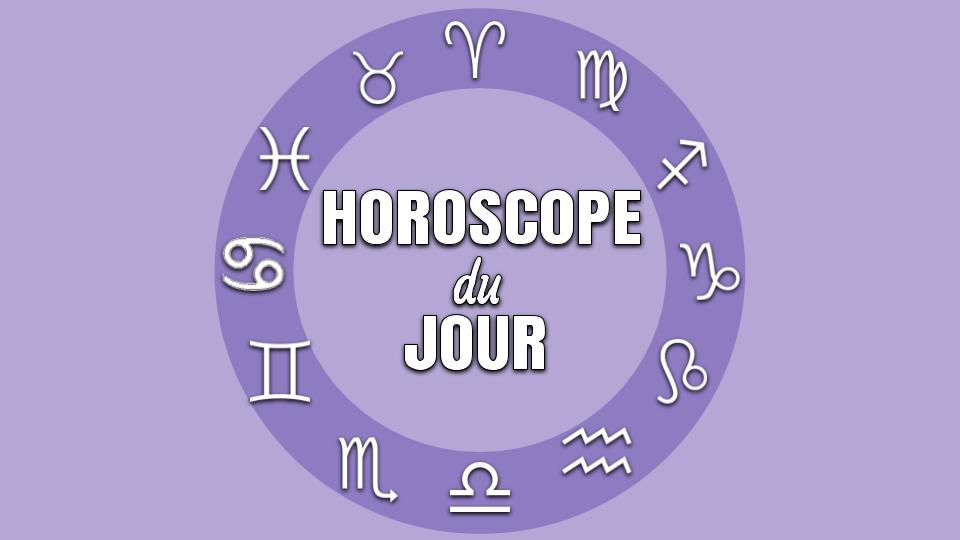Un cercle parsemé de tous les symboles des signes du zodiaque avec le titre Horoscope du jour écrit au centre